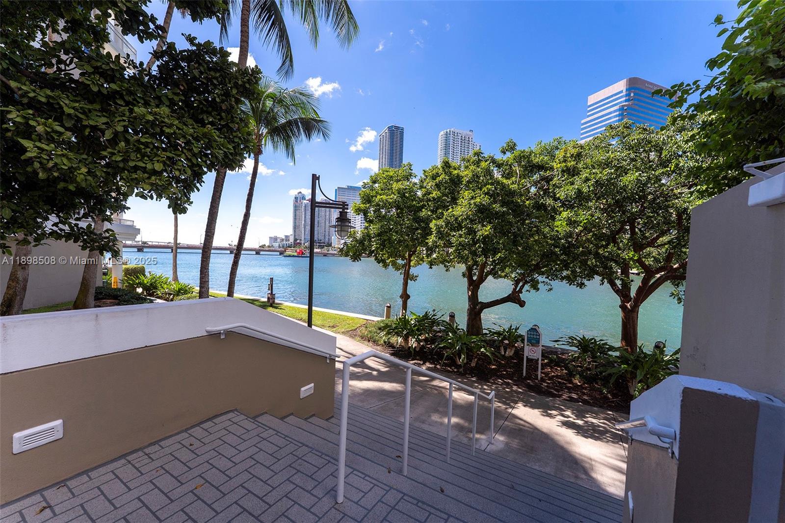 801 Brickell Key Blvd #1012, Miami FL 33131