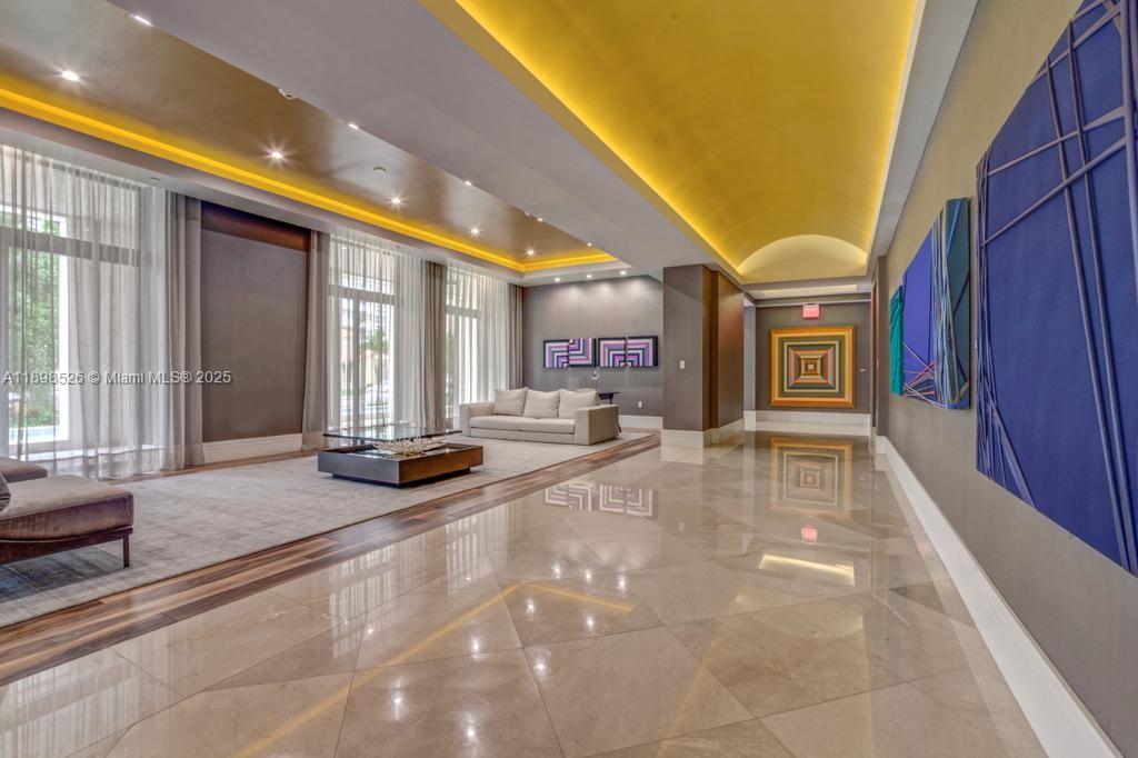 718 Valencia Ave #202, Coral Gables FL 33134