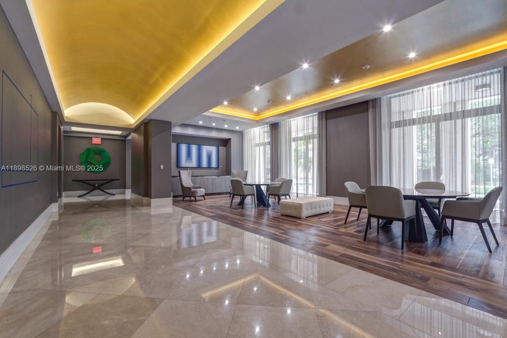 718 Valencia Ave #202, Coral Gables FL 33134