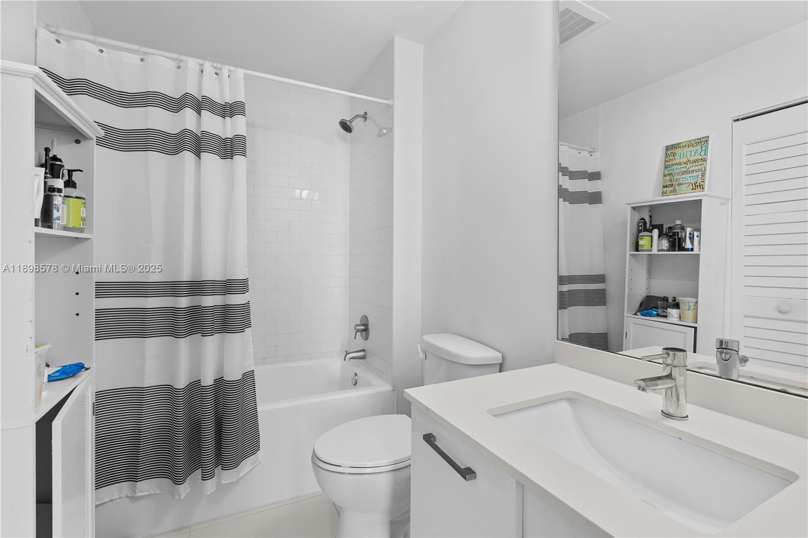151 SE 1st St #1402, Miami FL 33131