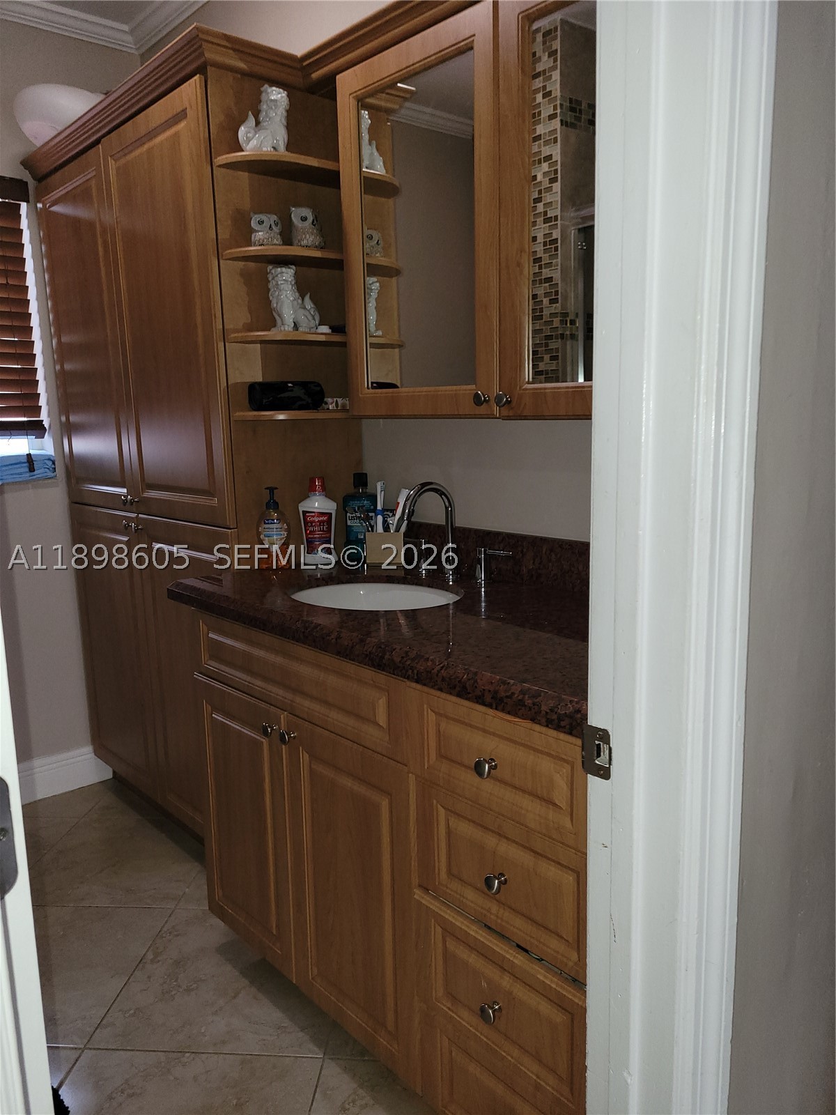 6021 SW 62nd Pl #0, South Miami FL 33143