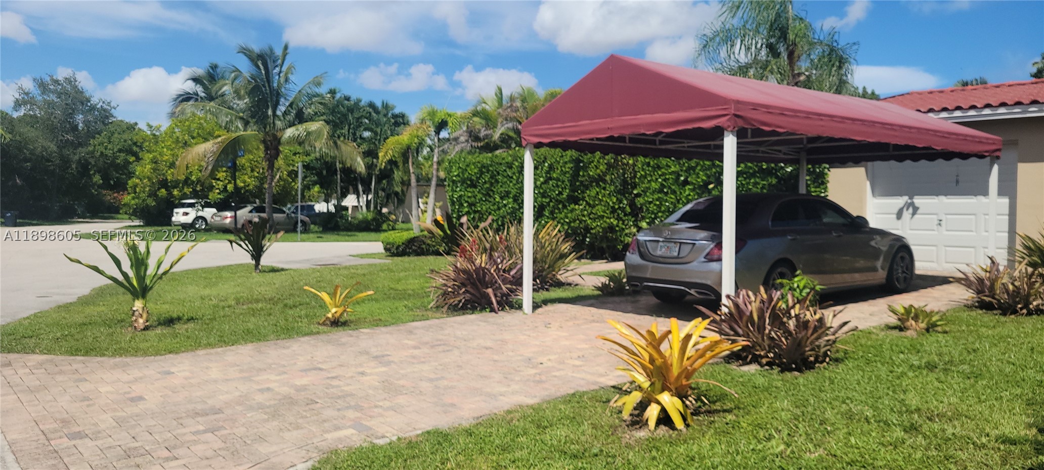 6021 SW 62nd Pl #0, South Miami FL 33143