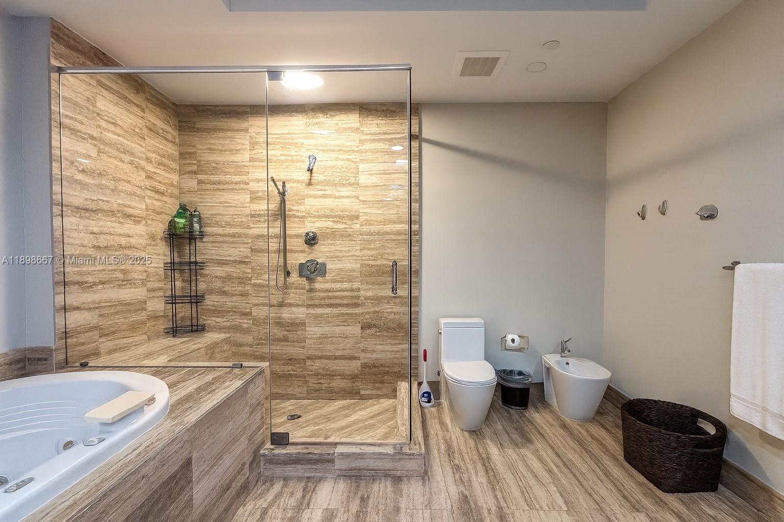 15901 Collins Ave #1203, Sunny Isles Beach FL 33160