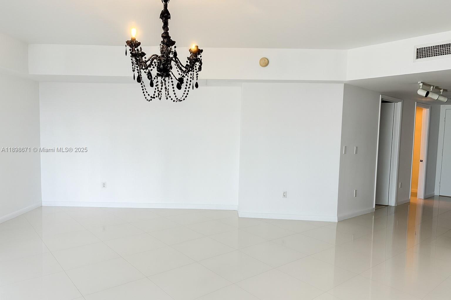 475 Brickell Ave #408, Miami FL 33131