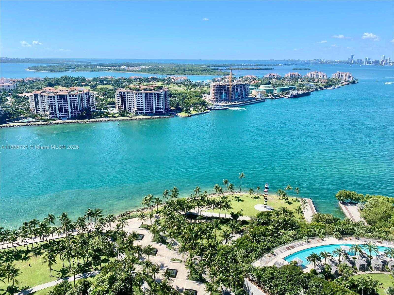 300 S Pointe Dr #3204, Miami Beach FL 33139