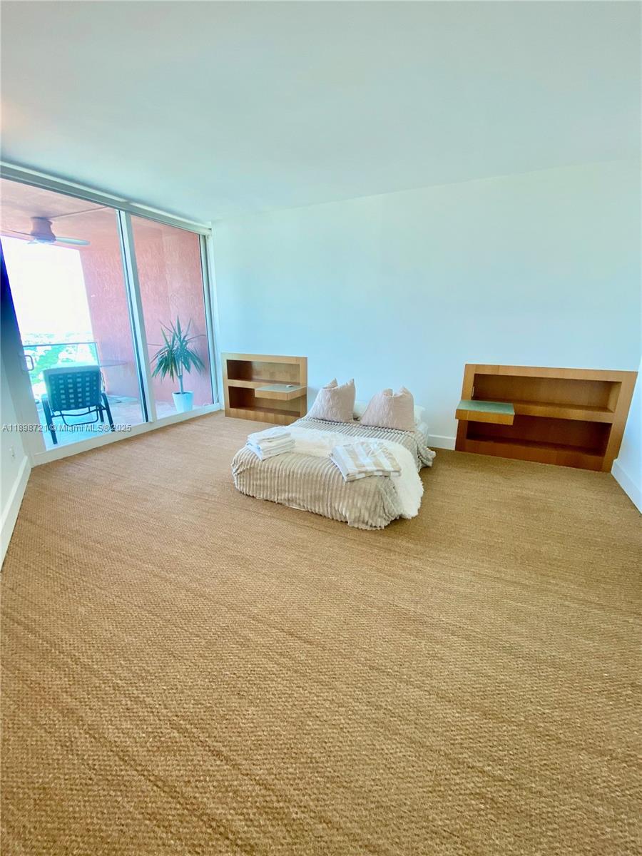 300 S Pointe Dr #3204, Miami Beach FL 33139