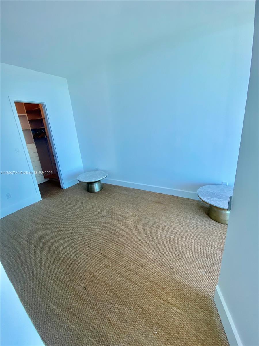 300 S Pointe Dr #3204, Miami Beach FL 33139