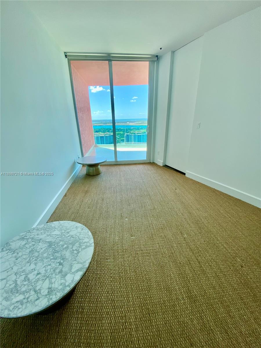 300 S Pointe Dr #3204, Miami Beach FL 33139