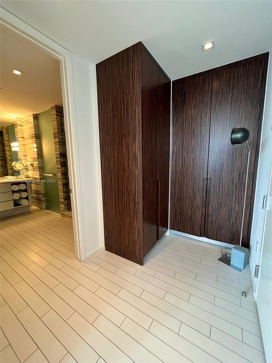 2201 Collins Ave #626, Miami Beach FL 33139