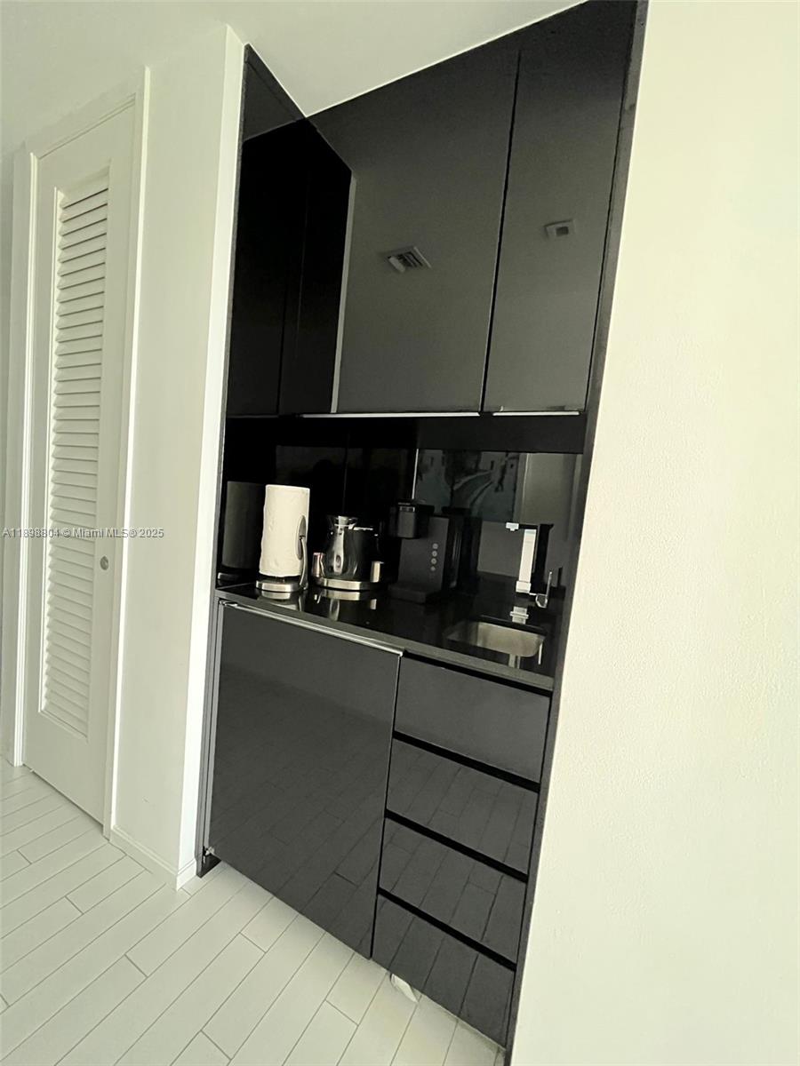 2201 Collins Ave #626, Miami Beach FL 33139