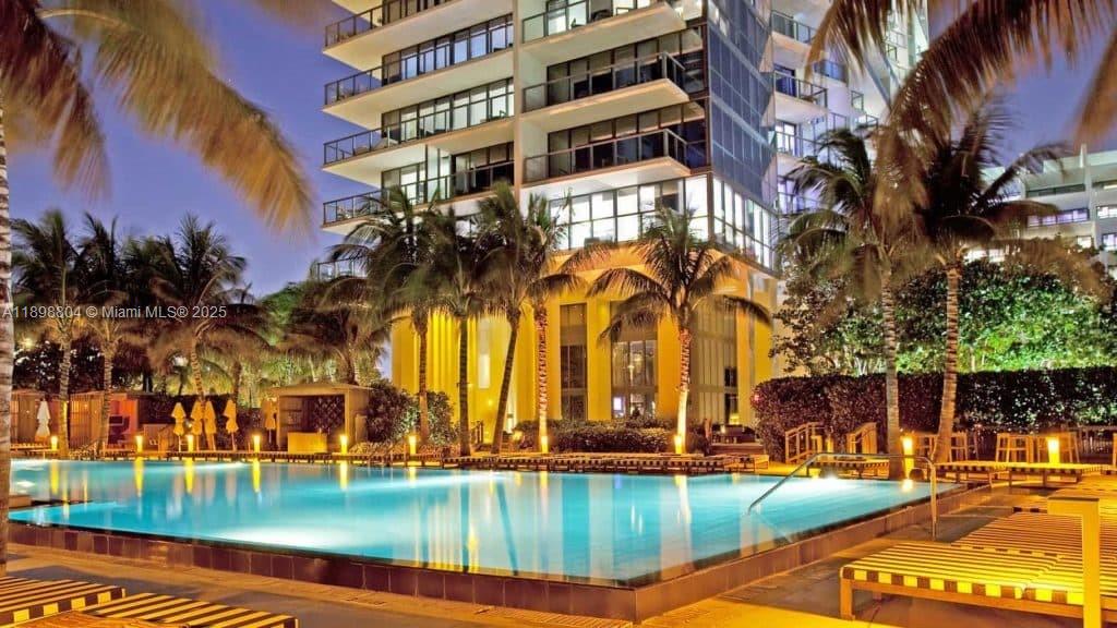 2201 Collins Ave #626, Miami Beach FL 33139