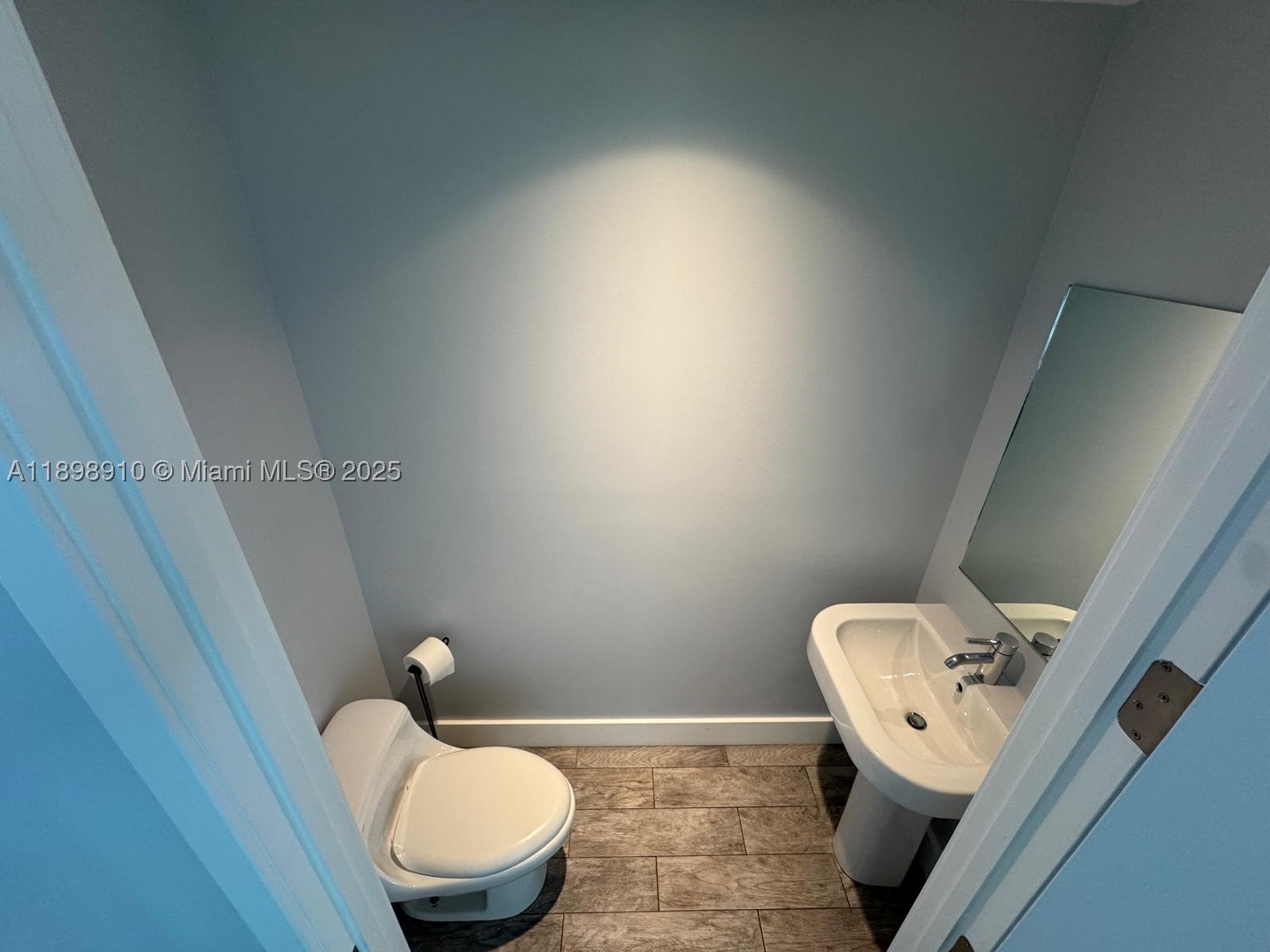 1040 Biscayne Blvd #1106, Miami FL 33132