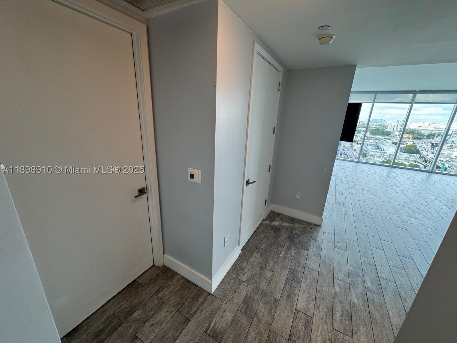 1040 Biscayne Blvd #1106, Miami FL 33132