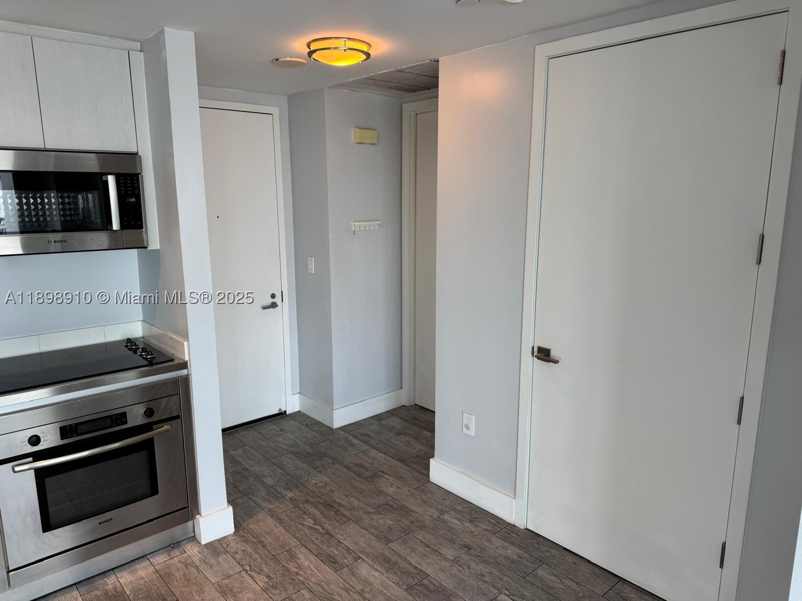 1040 Biscayne Blvd #1106, Miami FL 33132