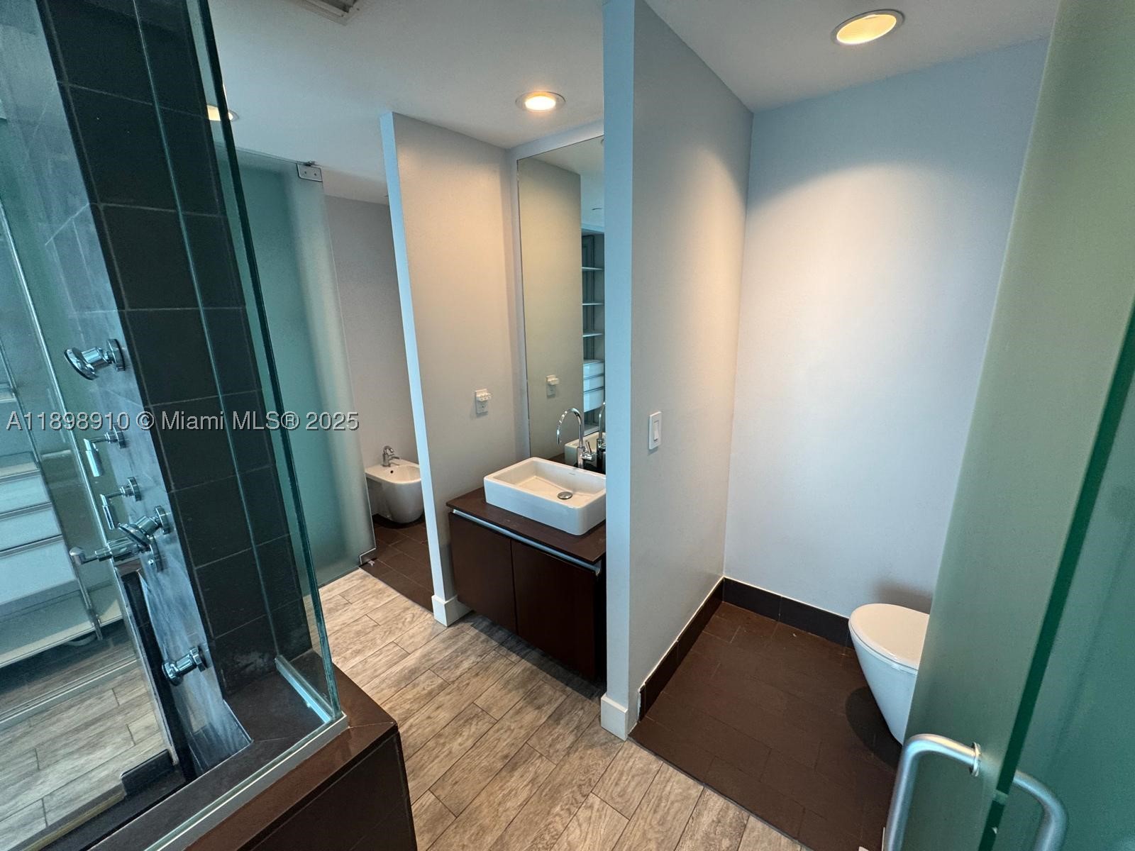 1040 Biscayne Blvd #1106, Miami FL 33132