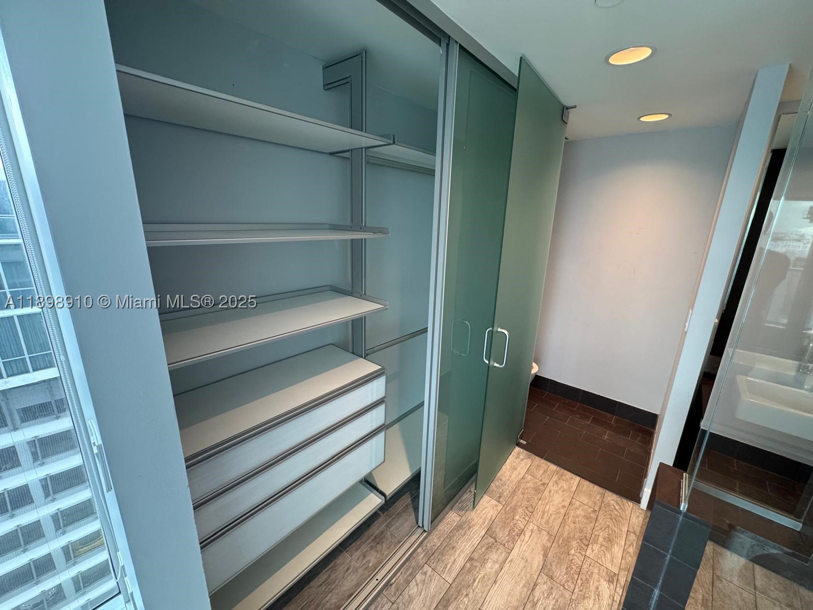 1040 Biscayne Blvd #1106, Miami FL 33132
