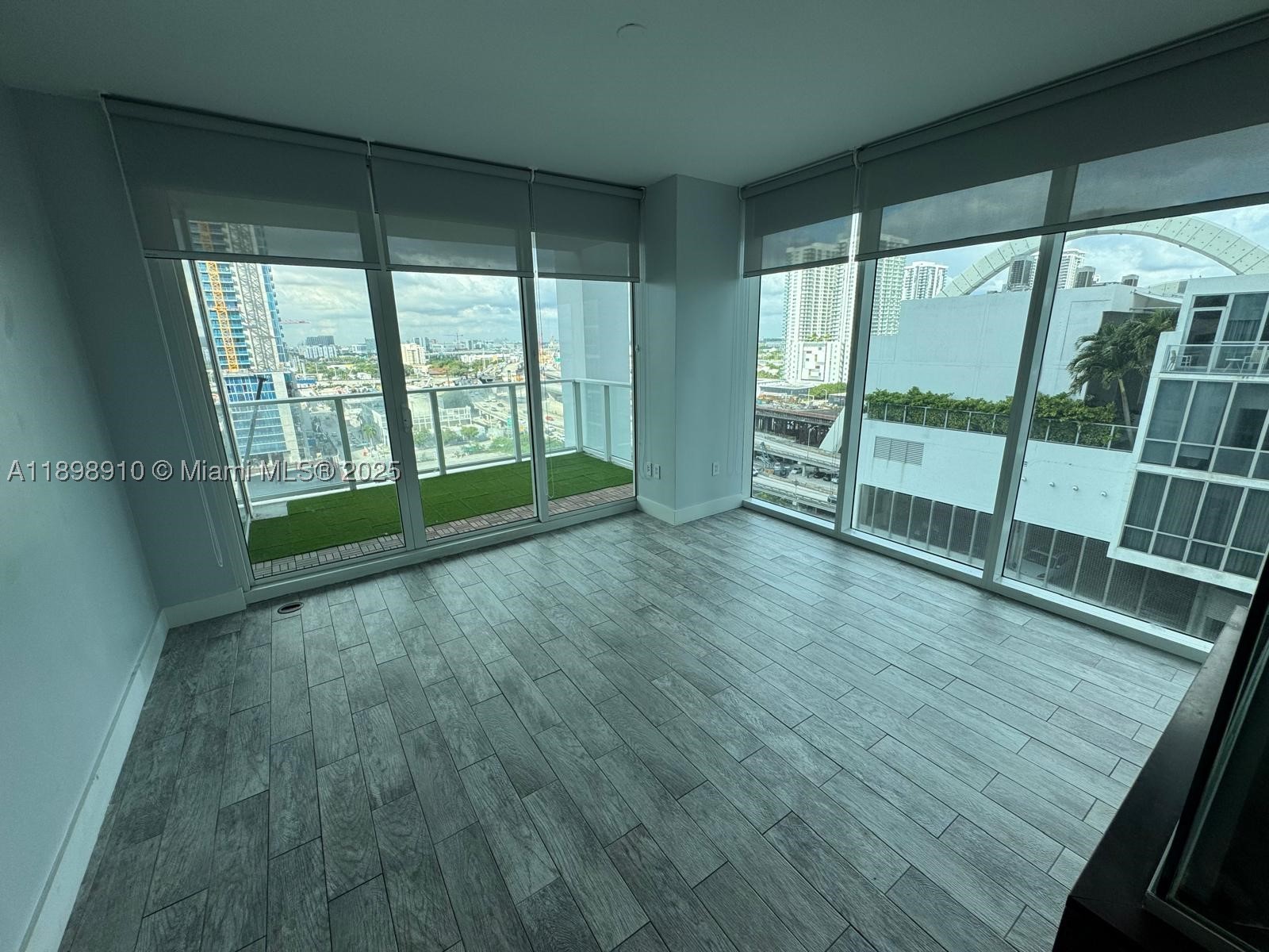 1040 Biscayne Blvd #1106, Miami FL 33132