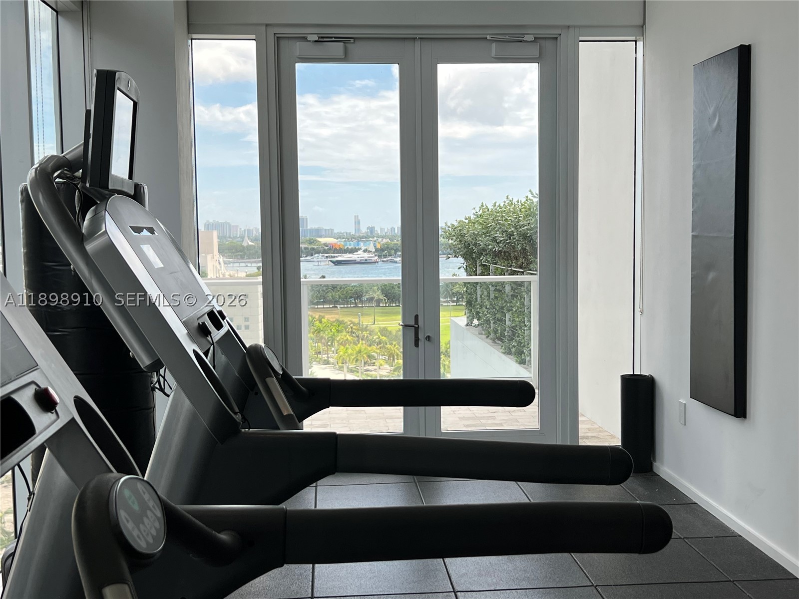 1040 Biscayne Blvd #1106, Miami FL 33132