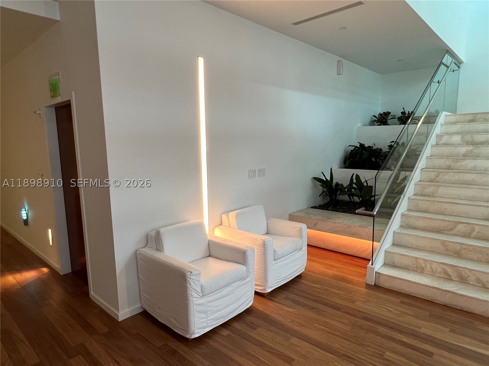 1040 Biscayne Blvd #1106, Miami FL 33132