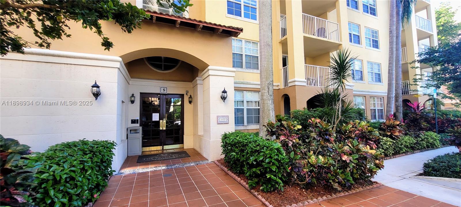 19555 E Country Club Dr #8307, Aventura FL 33180