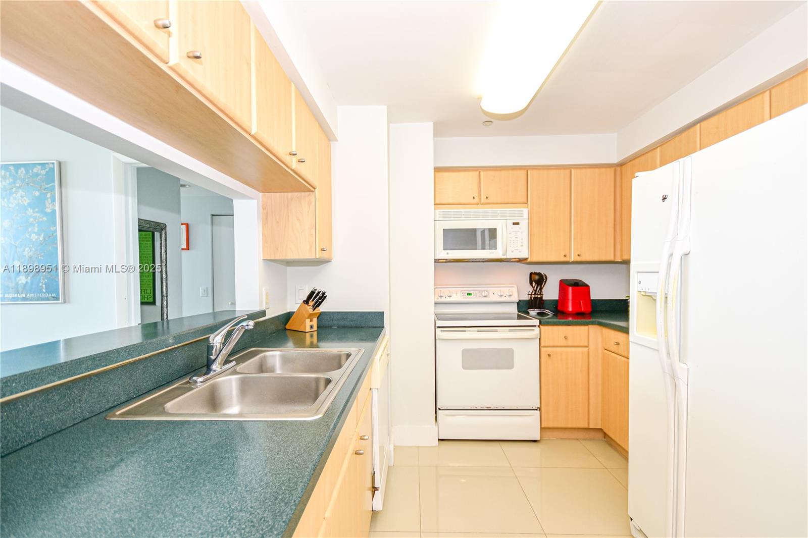 2475 Brickell Ave #1608, Miami FL 33129