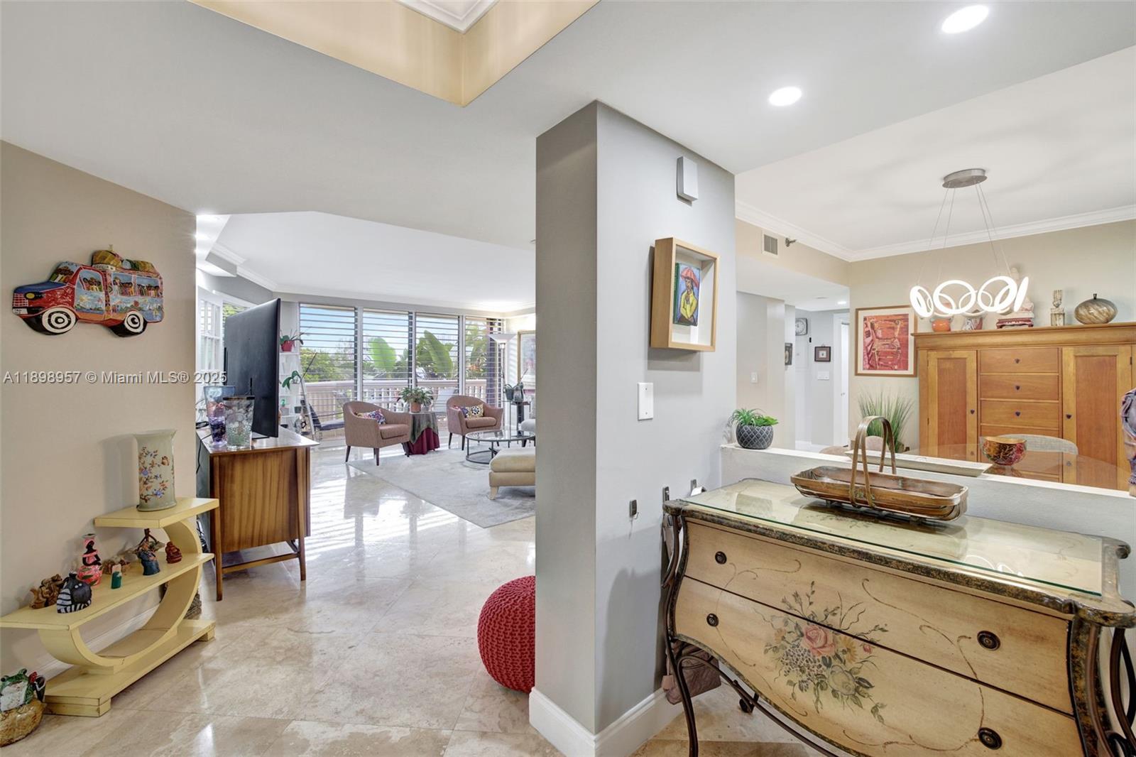 1000 ISLAND Blvd #302, Aventura FL 33160