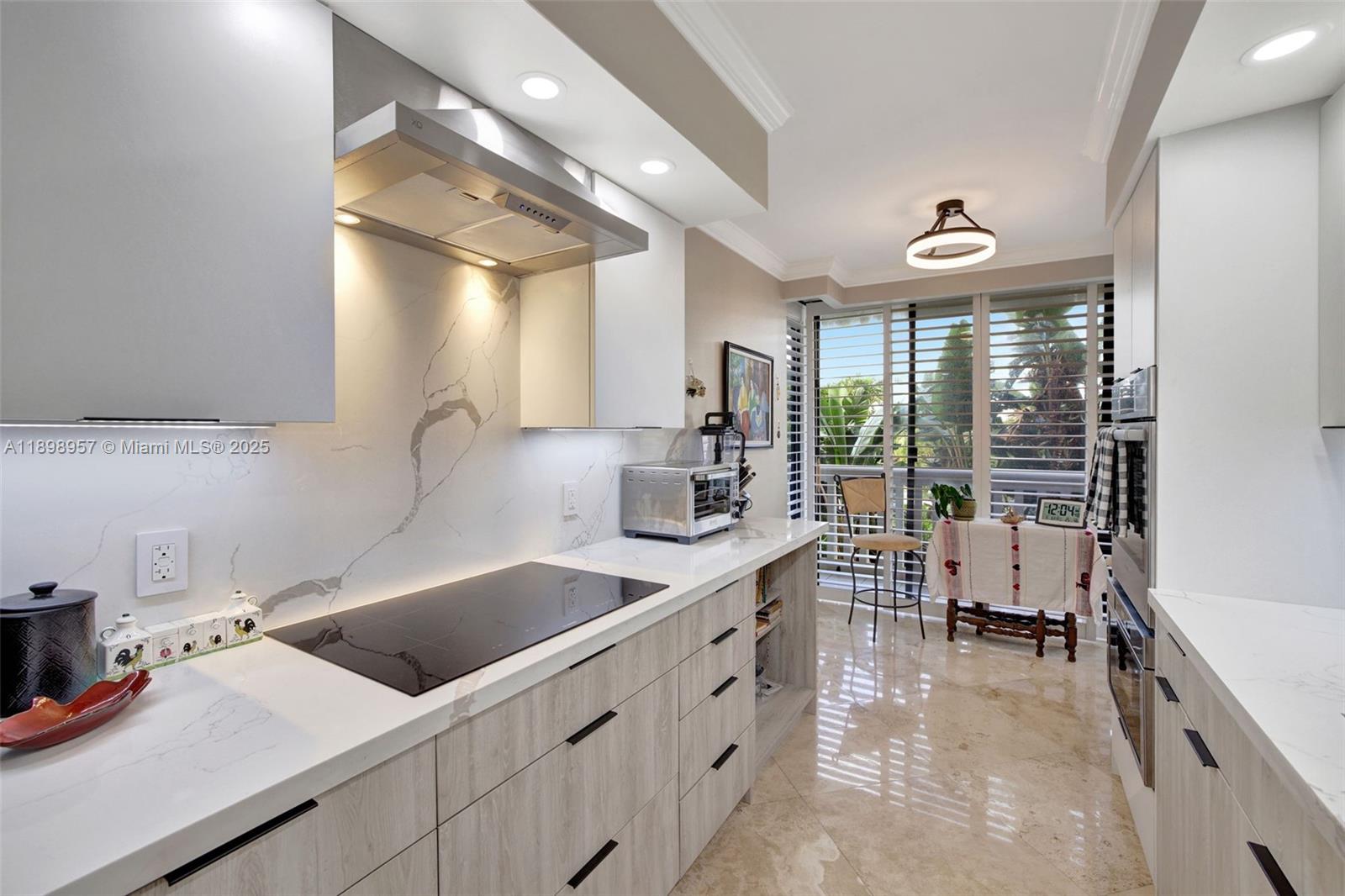 1000 ISLAND Blvd #302, Aventura FL 33160