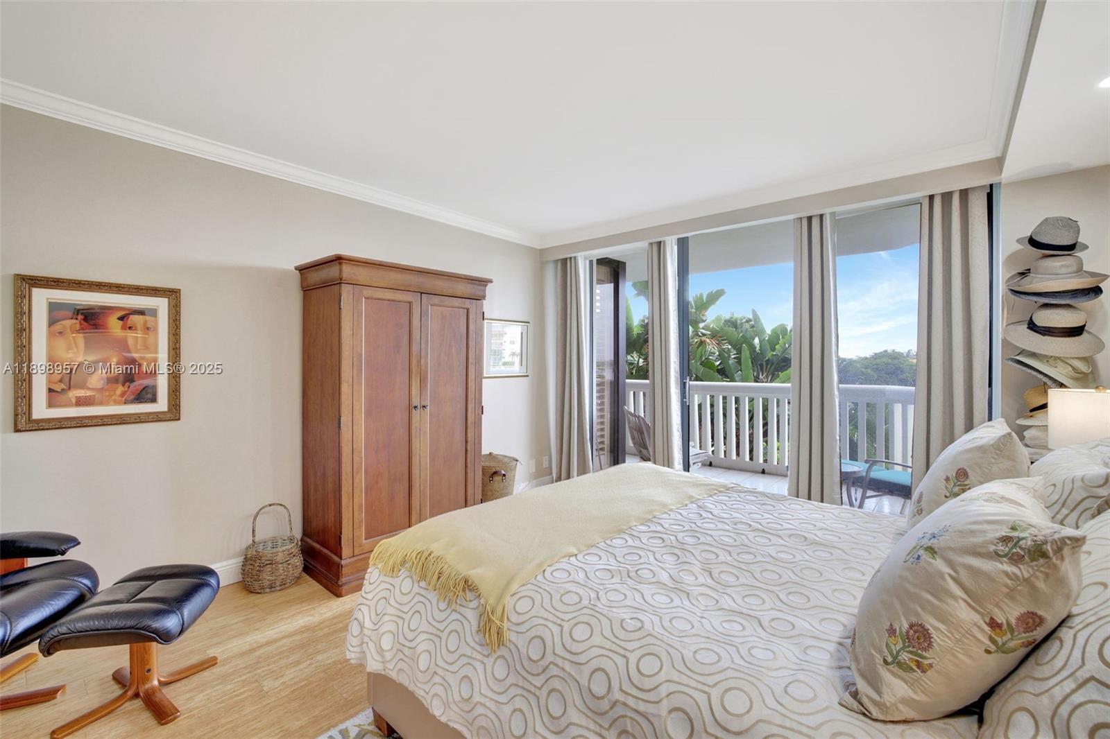 1000 ISLAND Blvd #302, Aventura FL 33160