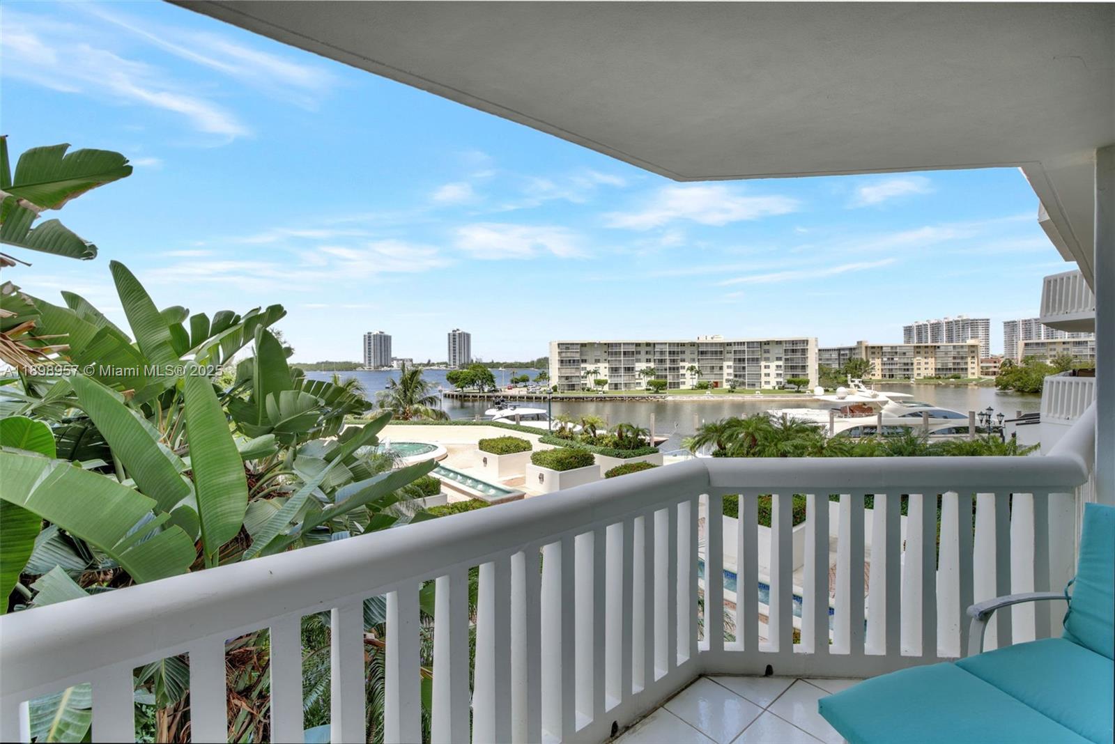 1000 ISLAND Blvd #302, Aventura FL 33160