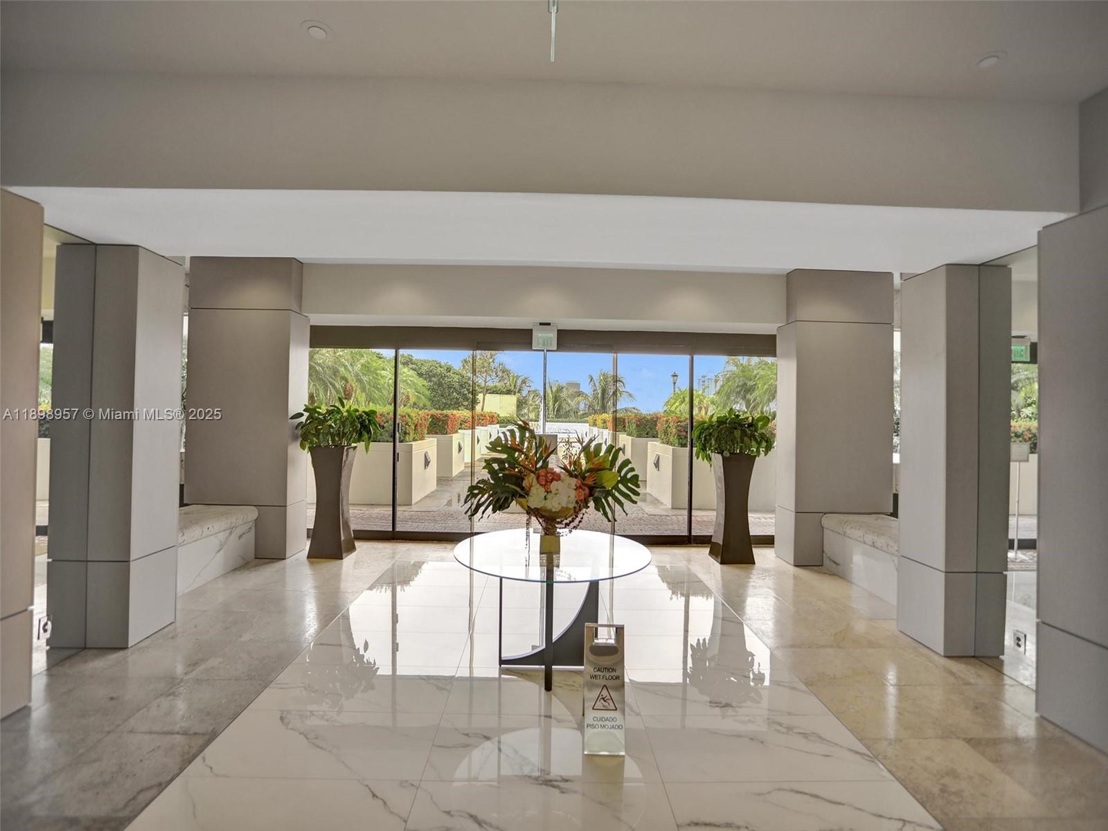 1000 ISLAND Blvd #302, Aventura FL 33160