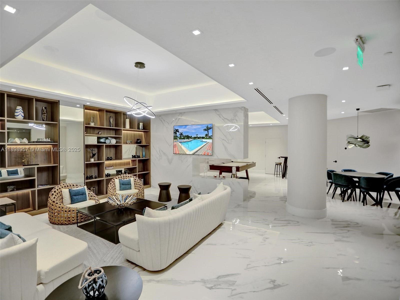 1000 ISLAND Blvd #302, Aventura FL 33160