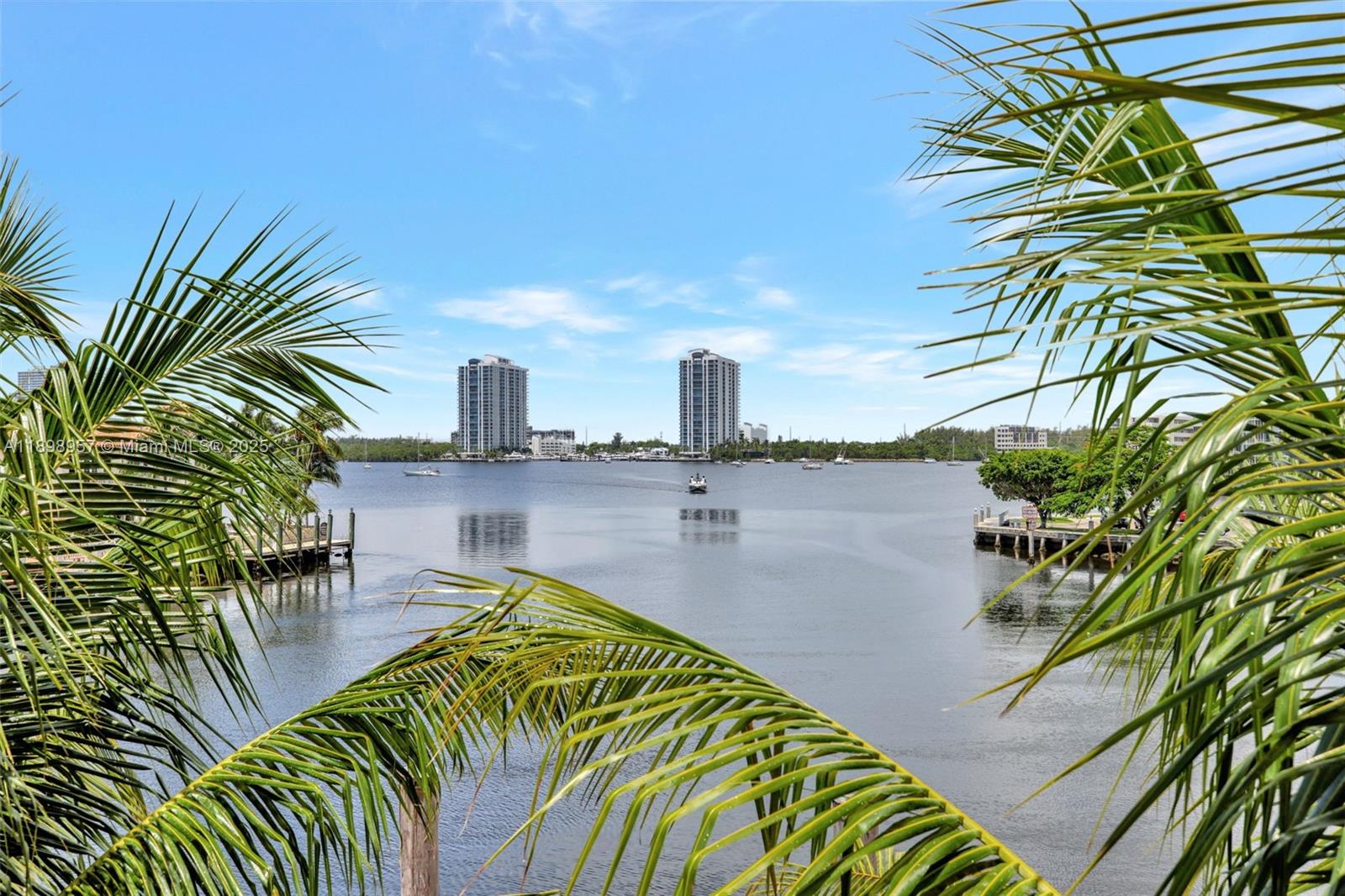 1000 ISLAND Blvd #302, Aventura FL 33160