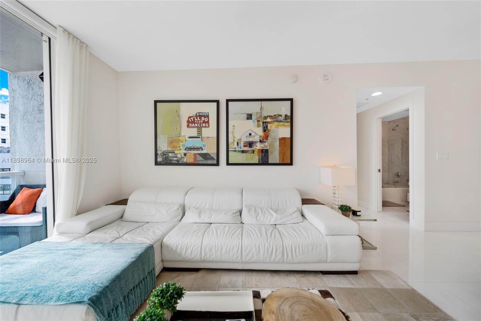 253 NE 2nd St #1109, Miami FL 33132