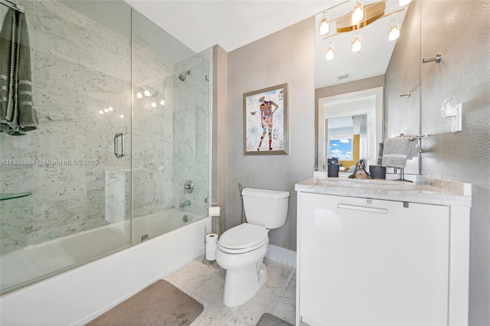 253 NE 2nd St #1109, Miami FL 33132