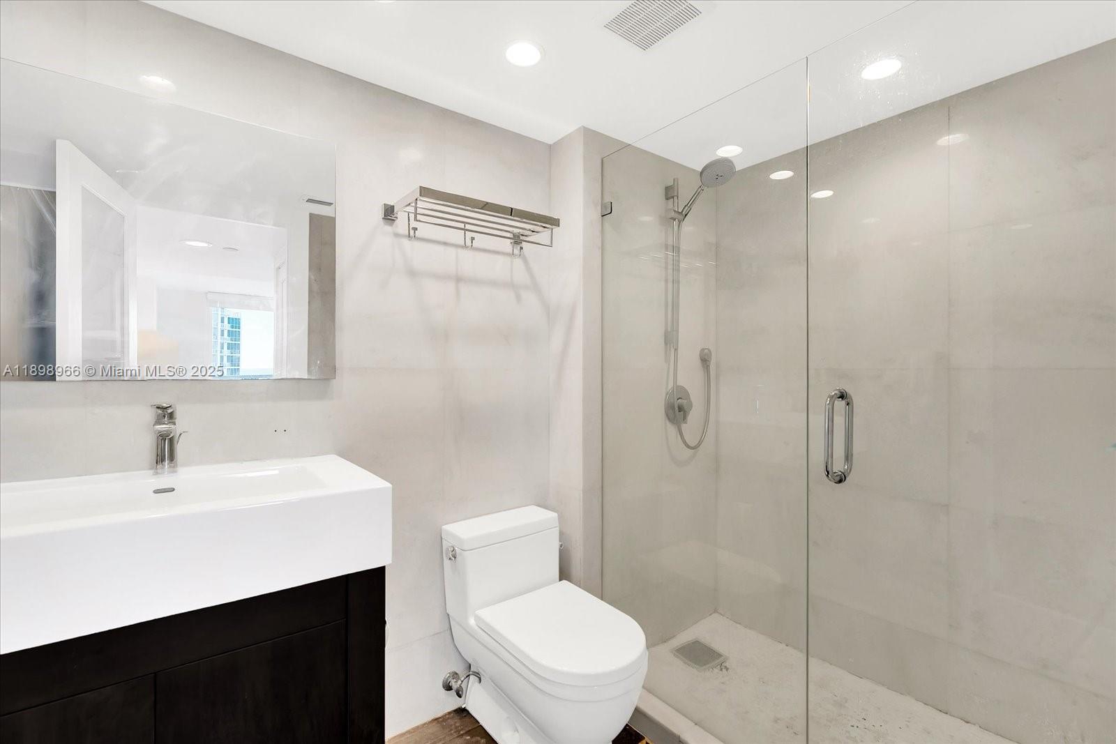 400 S Pointe Drive #1708, Miami Beach FL 33139