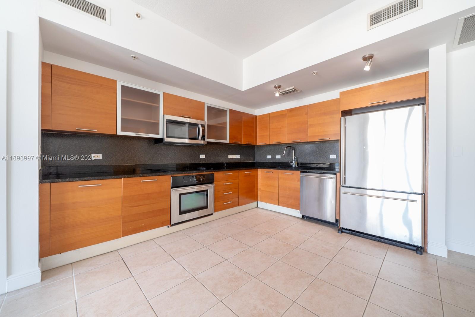3470 E Coast Ave #H0913, Miami FL 33137