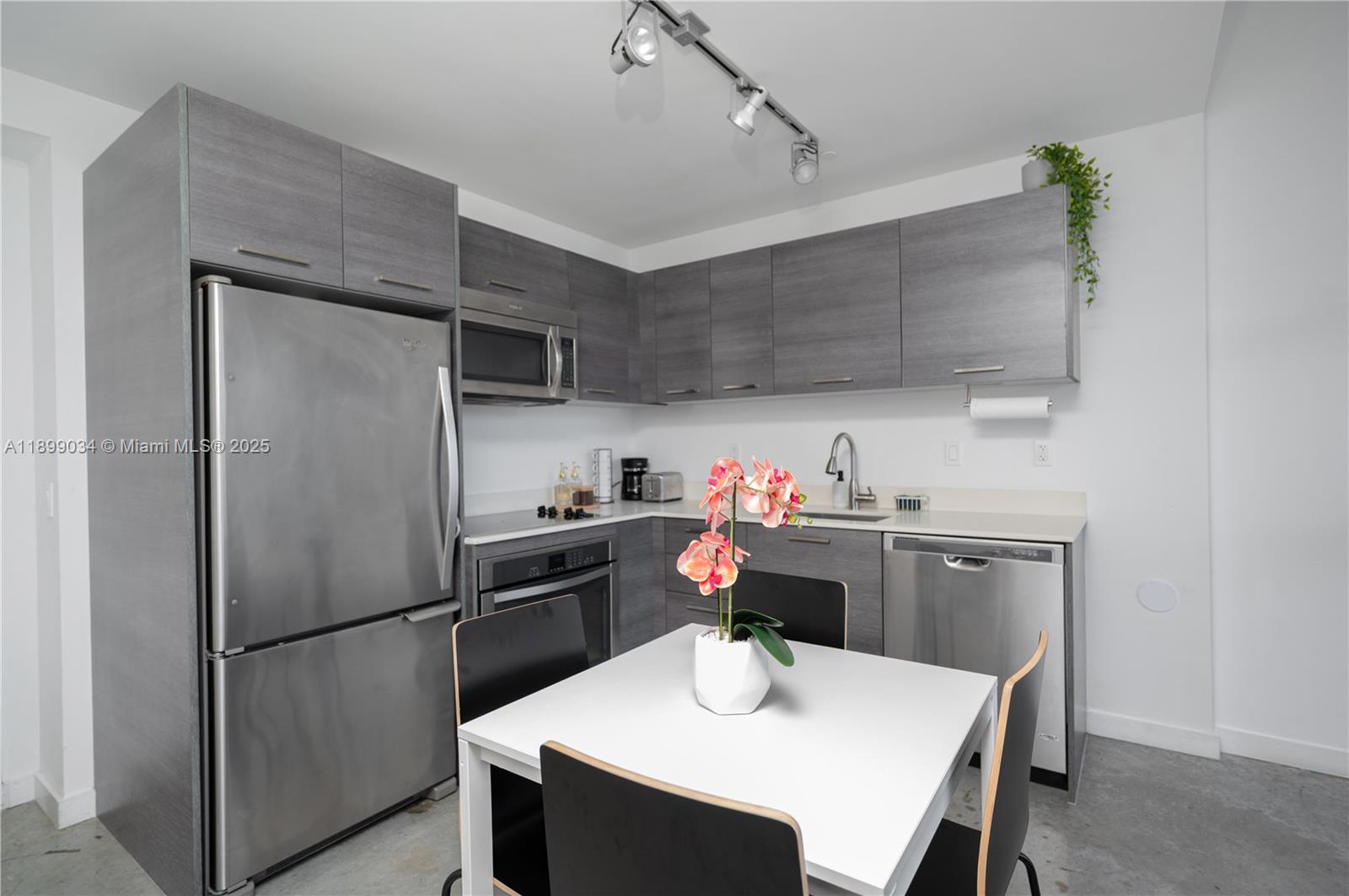 151 SE 1st St #2303, Miami FL 33131