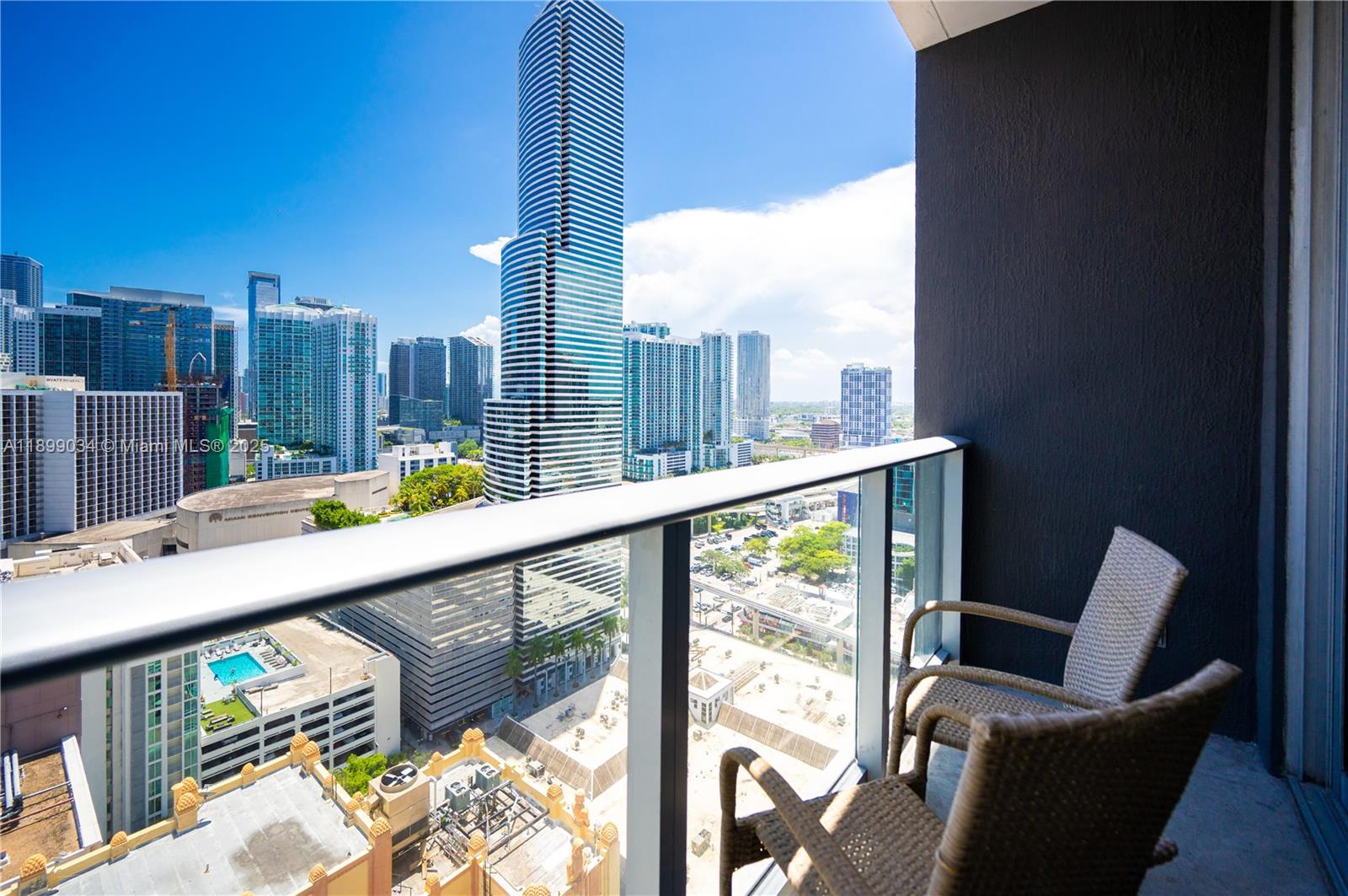 151 SE 1st St #2303, Miami FL 33131