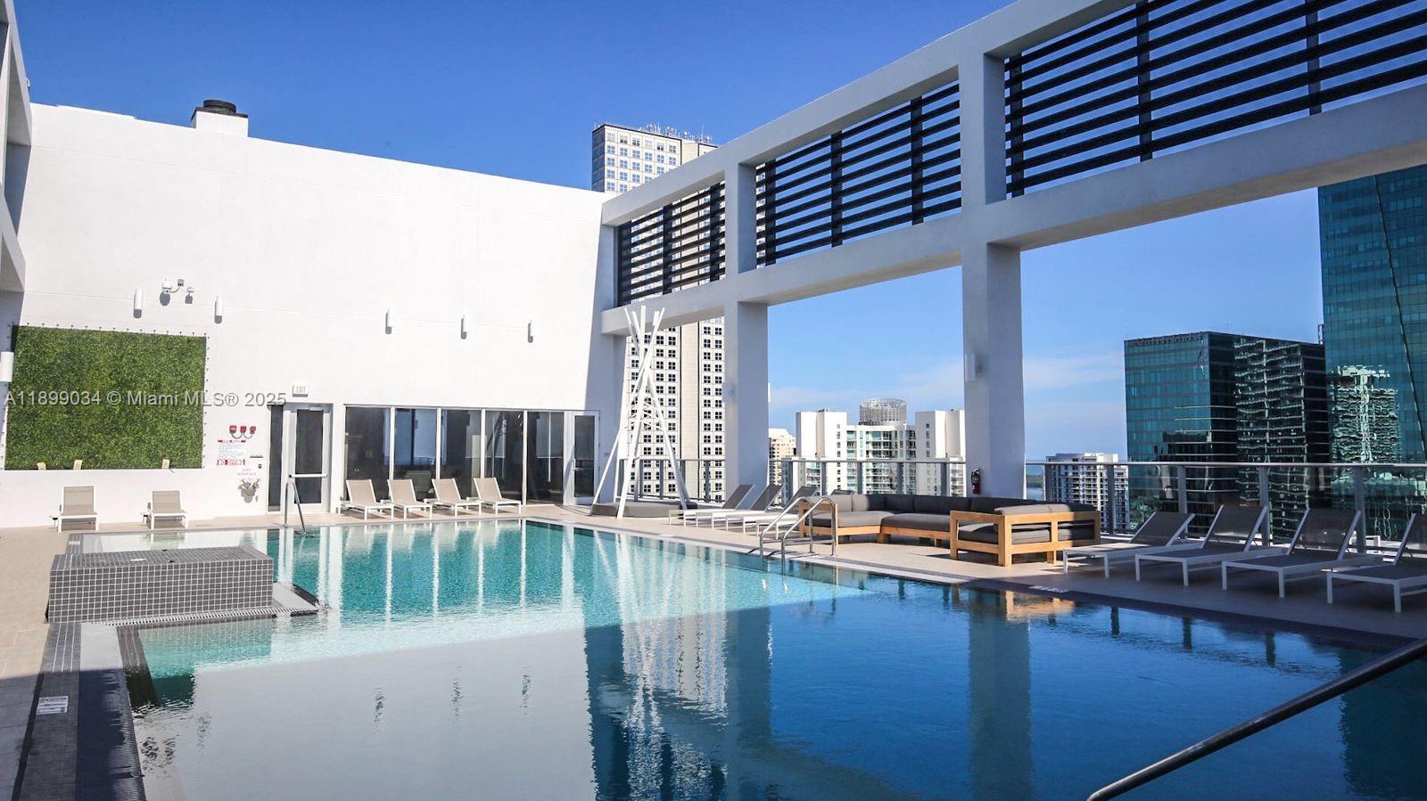 151 SE 1st St #2303, Miami FL 33131