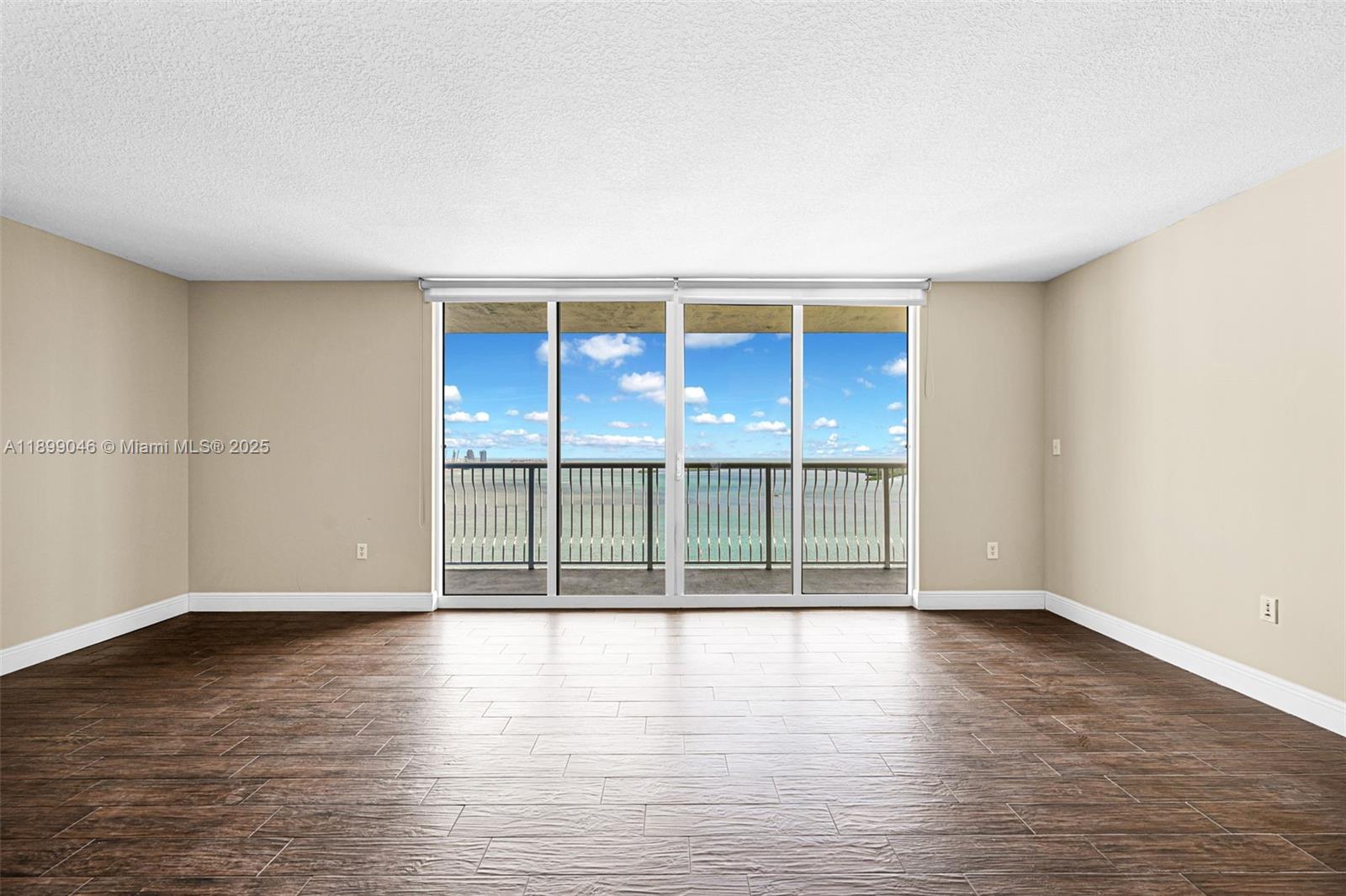 1200 Brickell Bay Dr #3501, Miami FL 33131