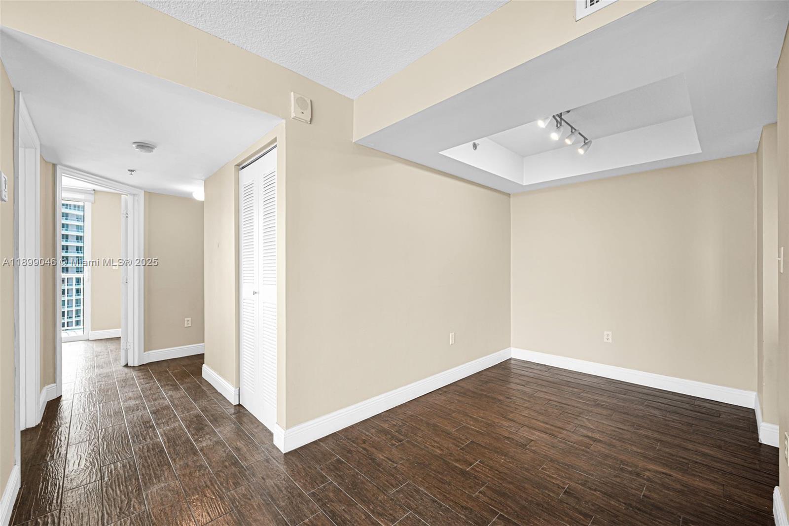 1200 Brickell Bay Dr #3501, Miami FL 33131