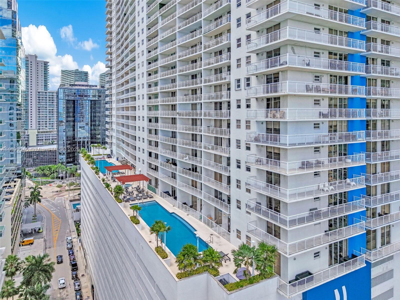 1200 Brickell Bay Dr #3501, Miami FL 33131