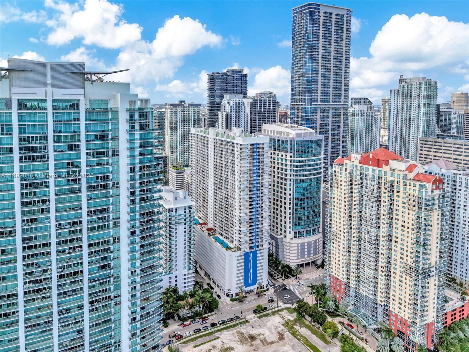 1200 Brickell Bay Dr #3501, Miami FL 33131
