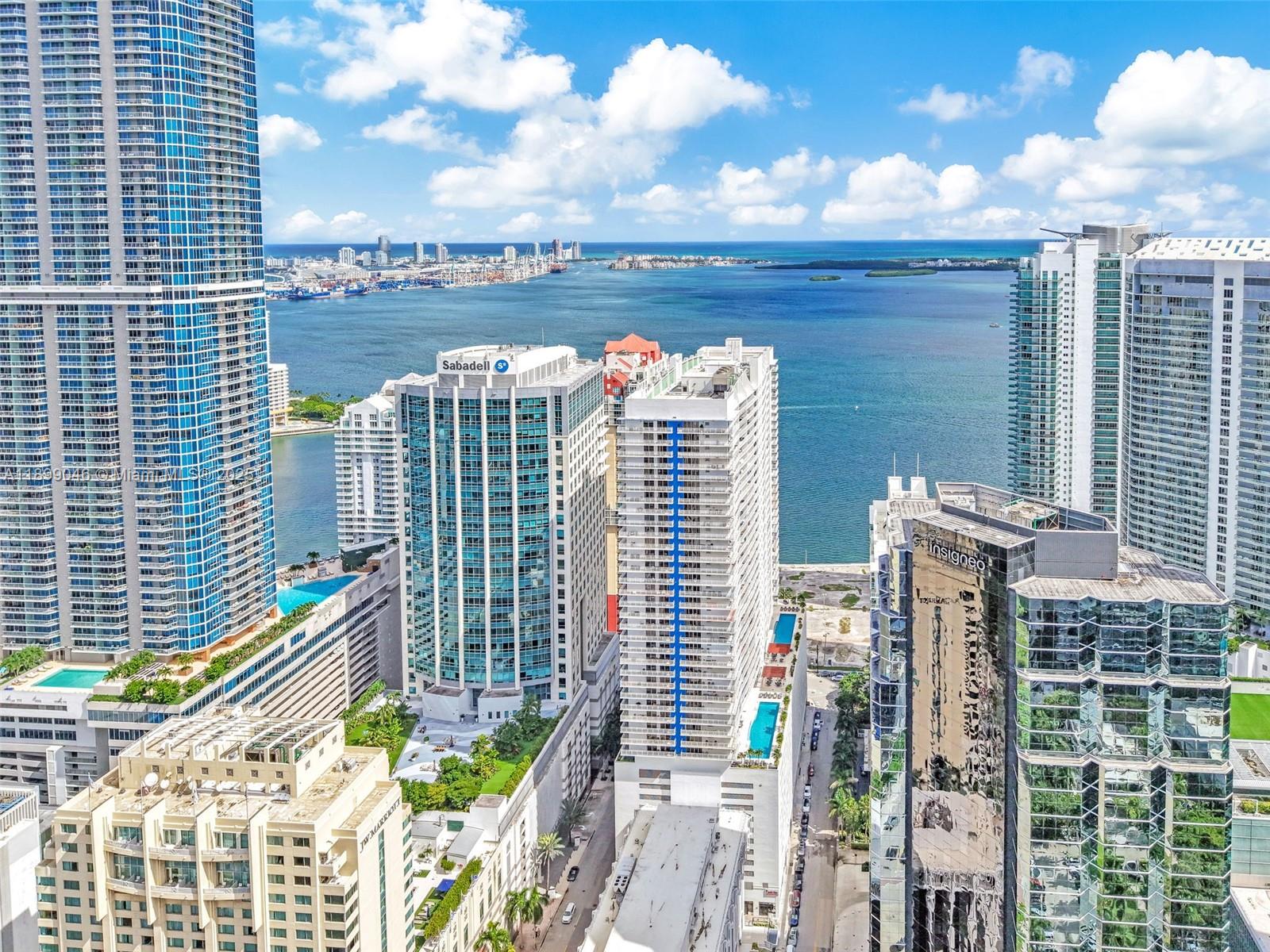 1200 Brickell Bay Dr #3501, Miami FL 33131