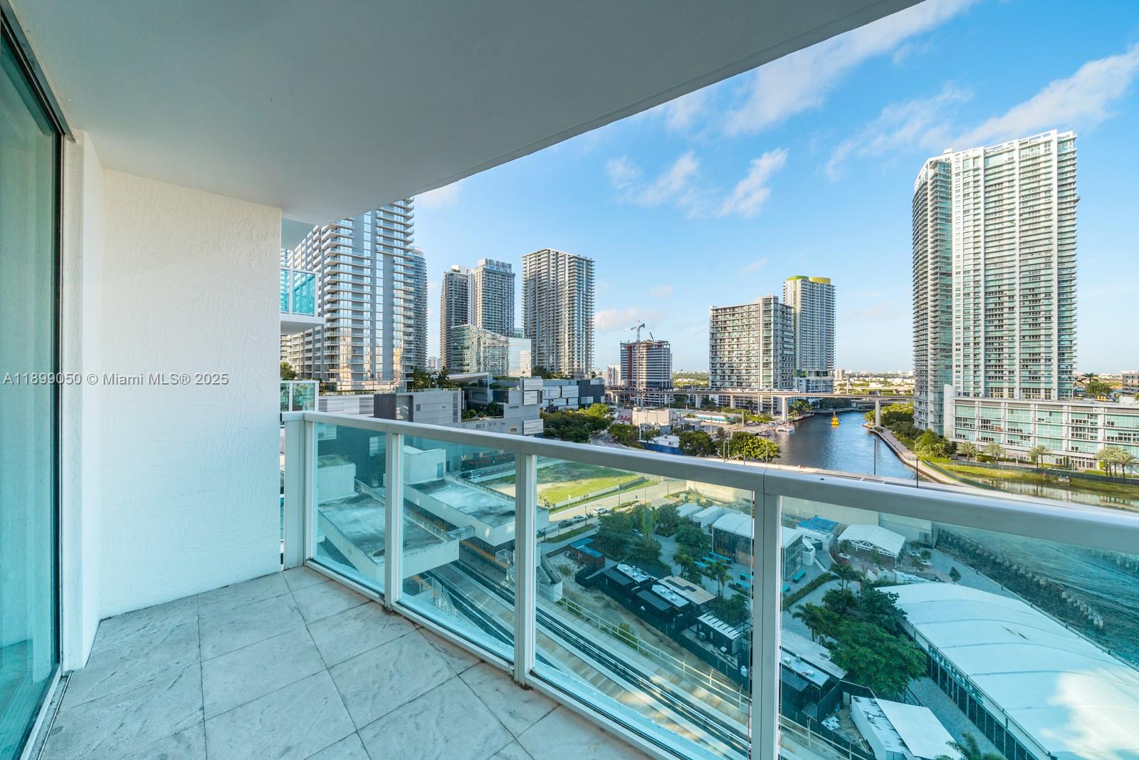 31 SE 5th St #1507, Miami FL 33131