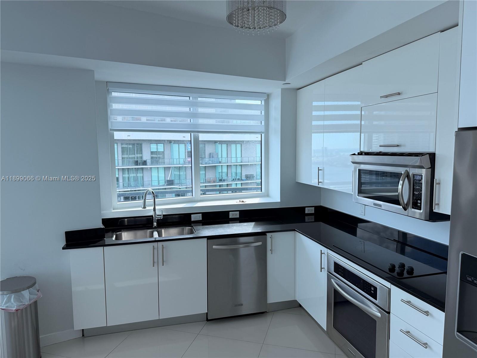 60 SW 13th St #5216, Miami FL 33130