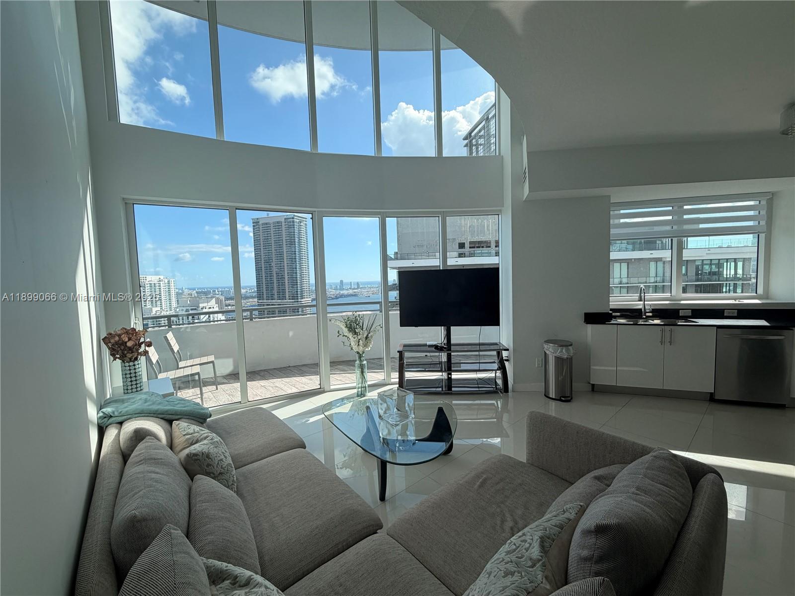 60 SW 13th St #5216, Miami FL 33130