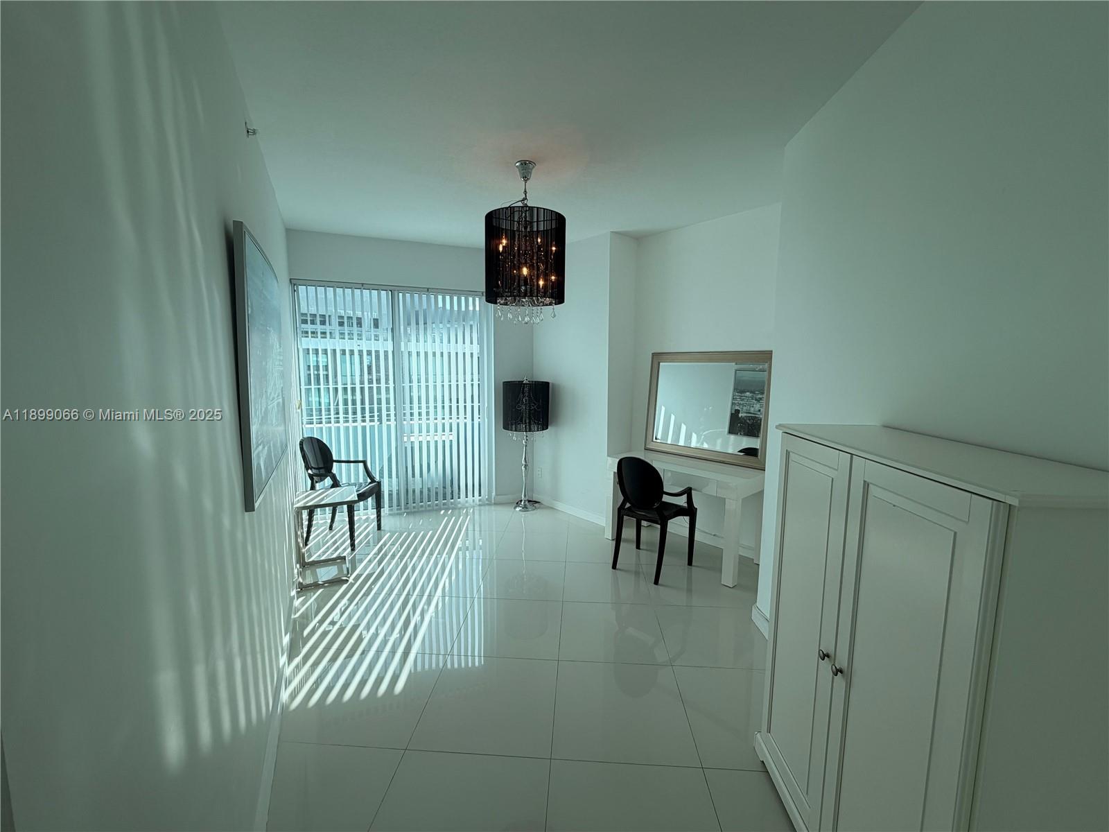 60 SW 13th St #5216, Miami FL 33130
