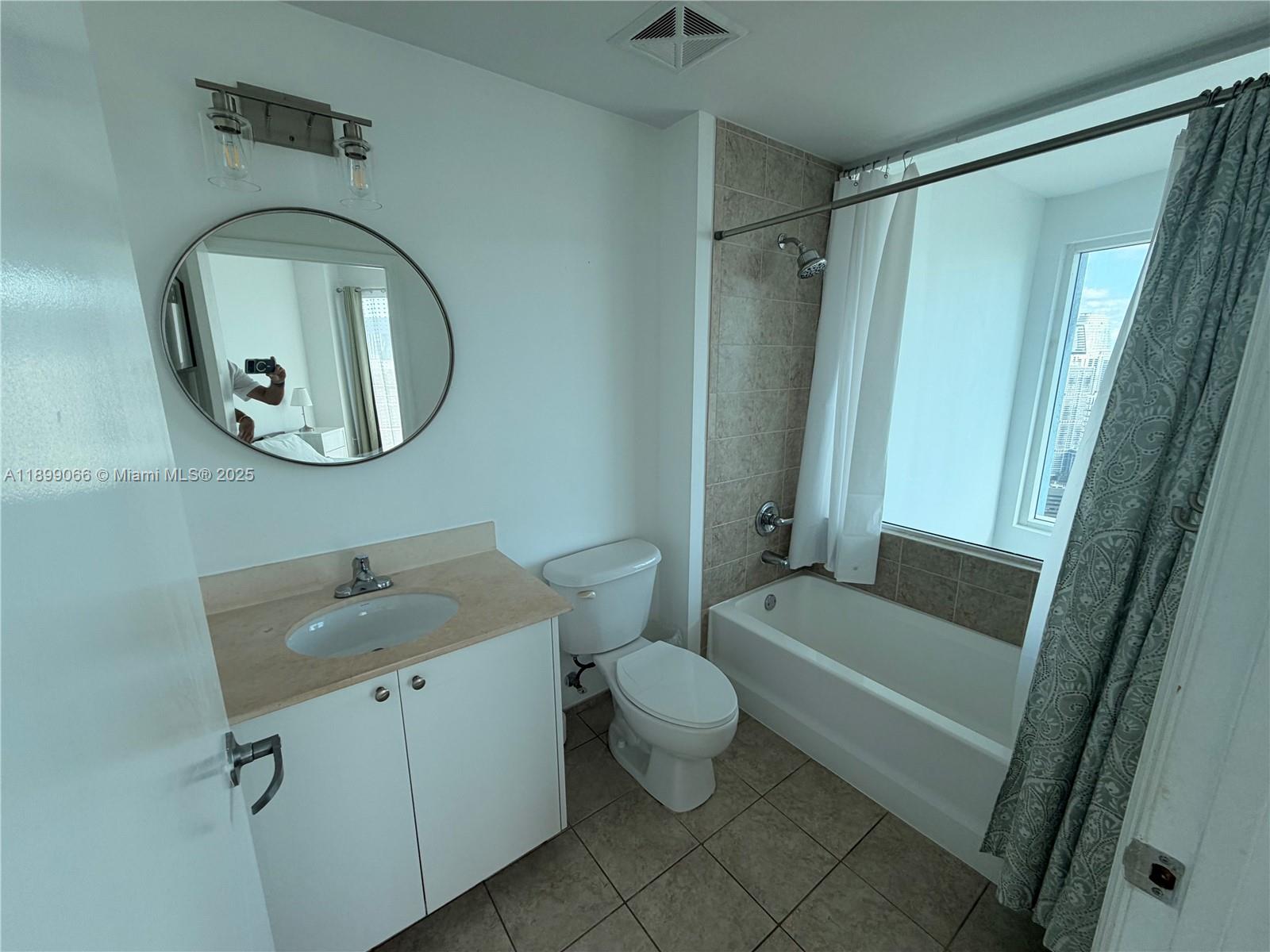 60 SW 13th St #5216, Miami FL 33130