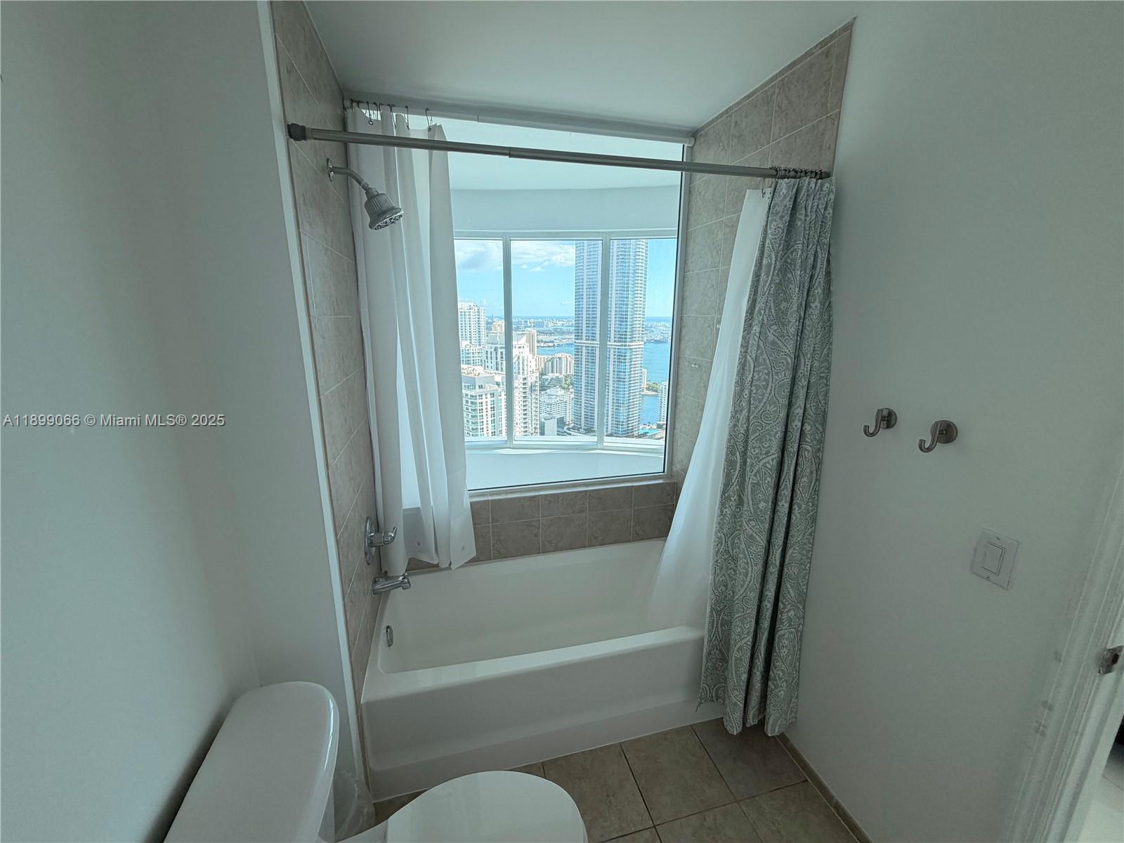 60 SW 13th St #5216, Miami FL 33130